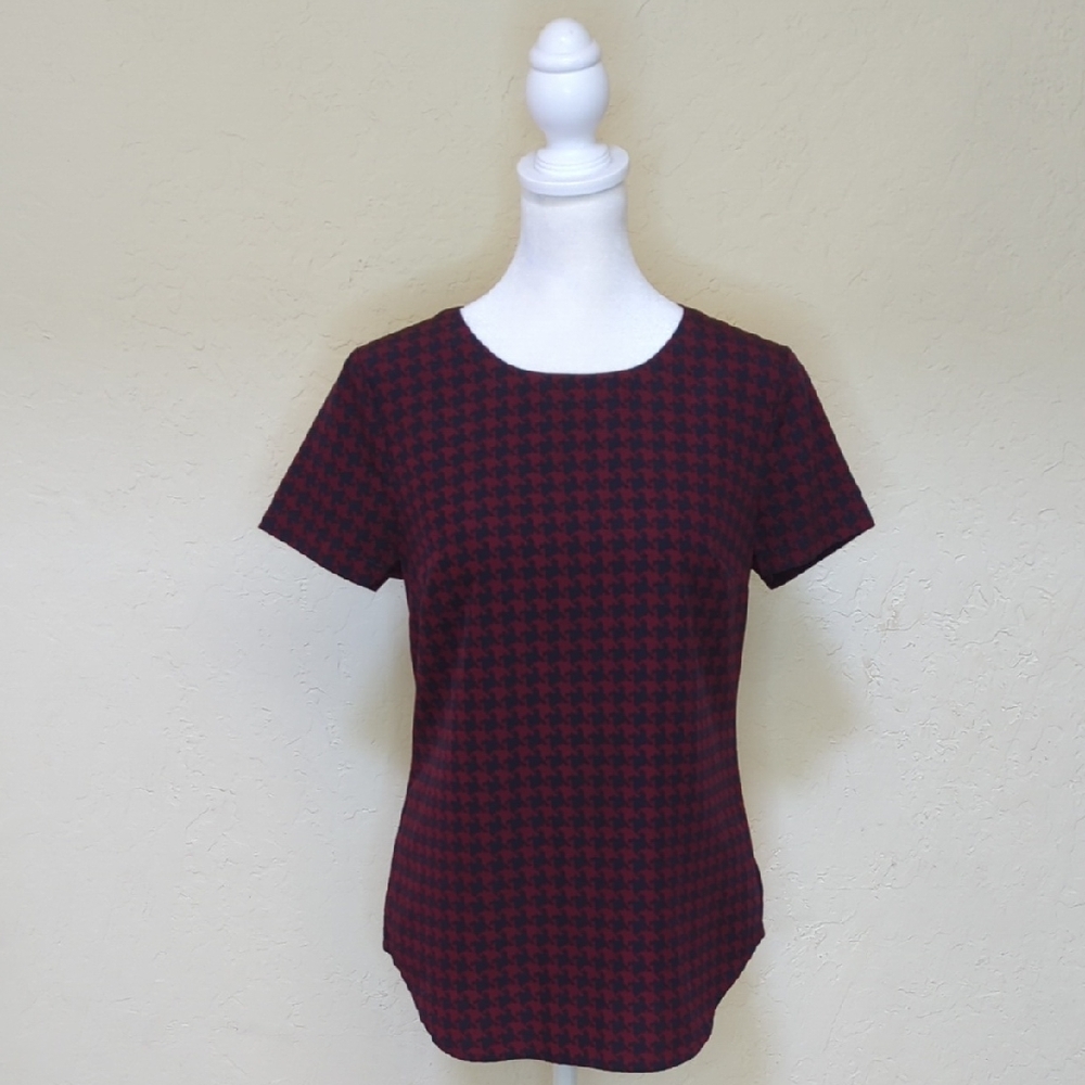 Merona Burgundy & Navy Houndstooth Short Sleeve Keyhole Shirttail Blouse XS